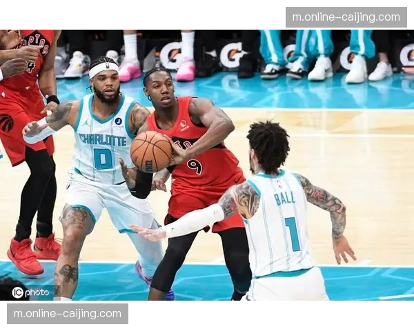 猛龙团队篮球执行力强，巴恩斯英格拉姆巴雷特多持球点均衡